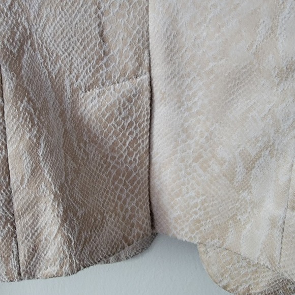 Calvin Klein blazer women size 14 beige button front Subtle‎ Snake print,  lined - Picture 9 of 11